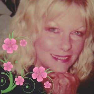 Meet your Posher, Ester